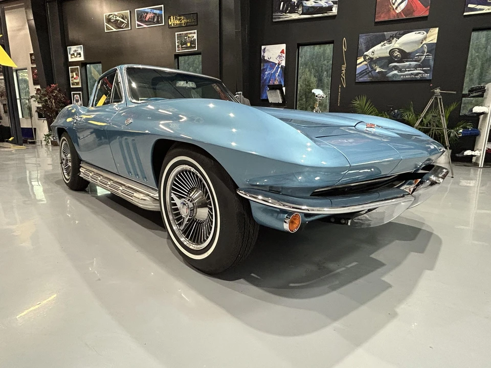 1965 Chevrolet Corvette C2 - Image 2 of 31