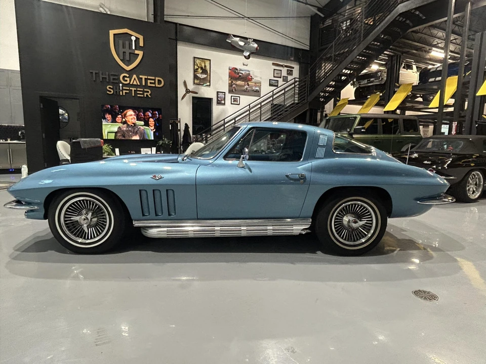 1965 Chevrolet Corvette C2 - Image 5 of 31