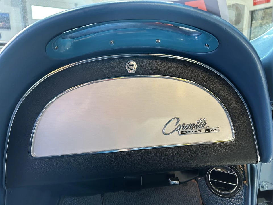 1965 Chevrolet Corvette C2 - Image 22 of 31