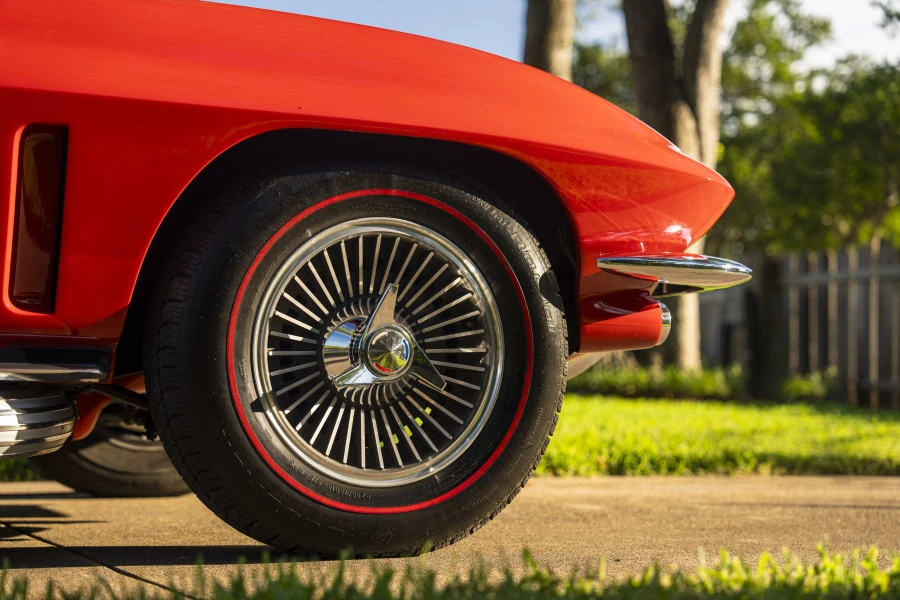 1965 Chevrolet Corvette C2 - Image 11 of 31