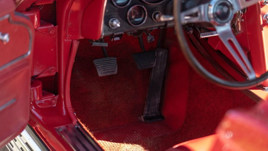 1965 Chevrolet Corvette C2 - Image 21 of 22