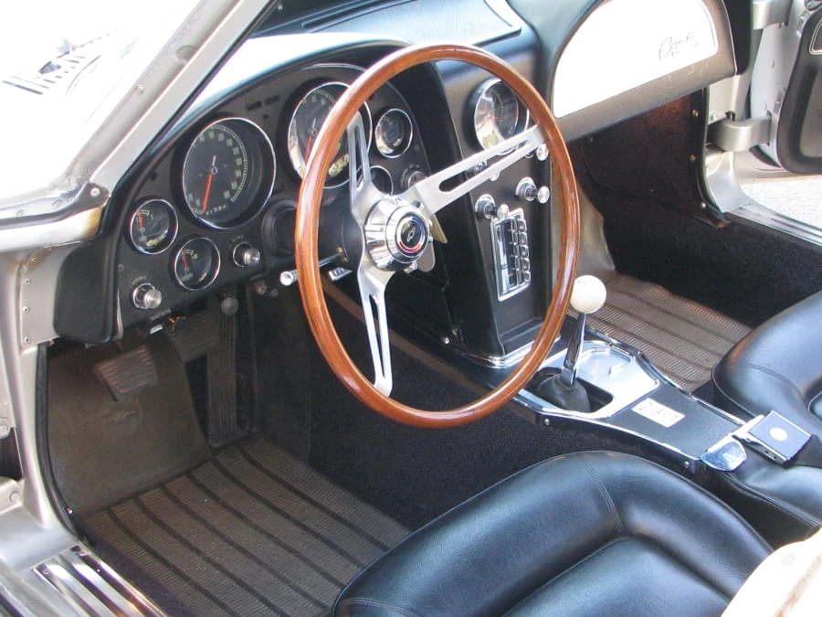 1965 Chevrolet Corvette C2 - Image 4 of 12