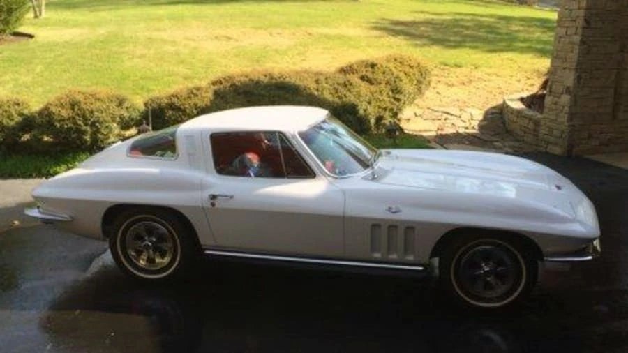 1965 Chevrolet Corvette C2 - Image 2 of 3