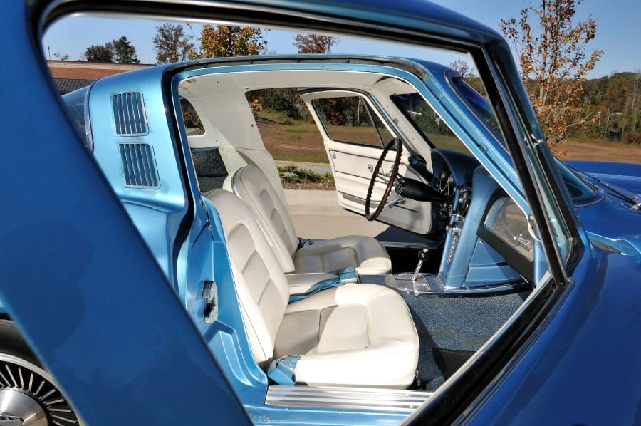 1965 Chevrolet Corvette C2 - Image 4 of 12