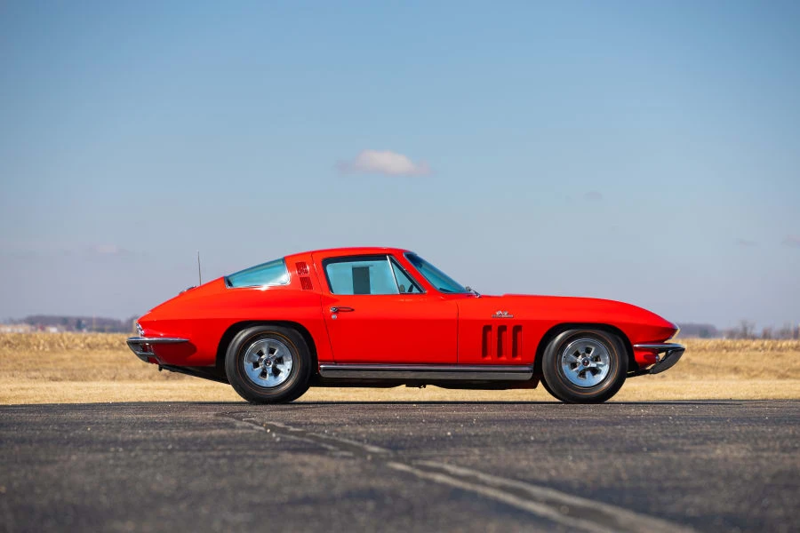 1965 Chevrolet Corvette C2 - Image 2 of 31