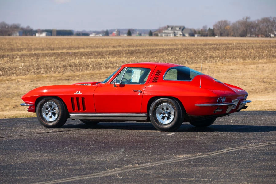 1965 Chevrolet Corvette C2 - Image 16 of 31