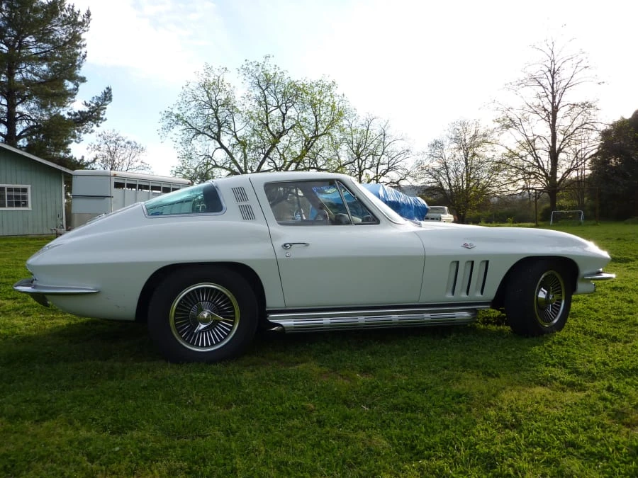 1965 Chevrolet Corvette C2 - Image 2 of 8