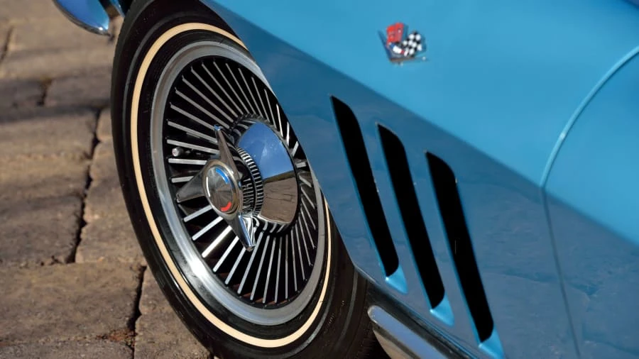 1965 Chevrolet Corvette C2 - Image 17 of 31