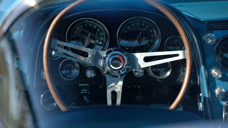 1965 Chevrolet Corvette C2 - Image 18 of 31