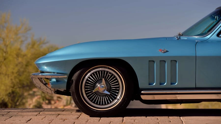 1965 Chevrolet Corvette C2 - Image 19 of 31