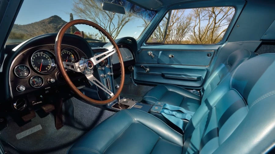 1965 Chevrolet Corvette C2 - Image 22 of 31