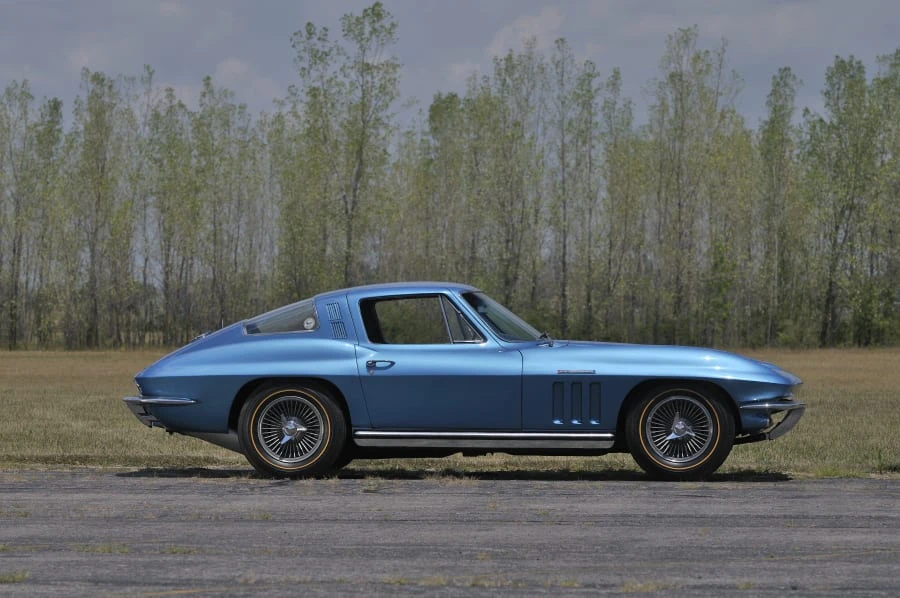 1965 Chevrolet Corvette C2 - Image 2 of 11