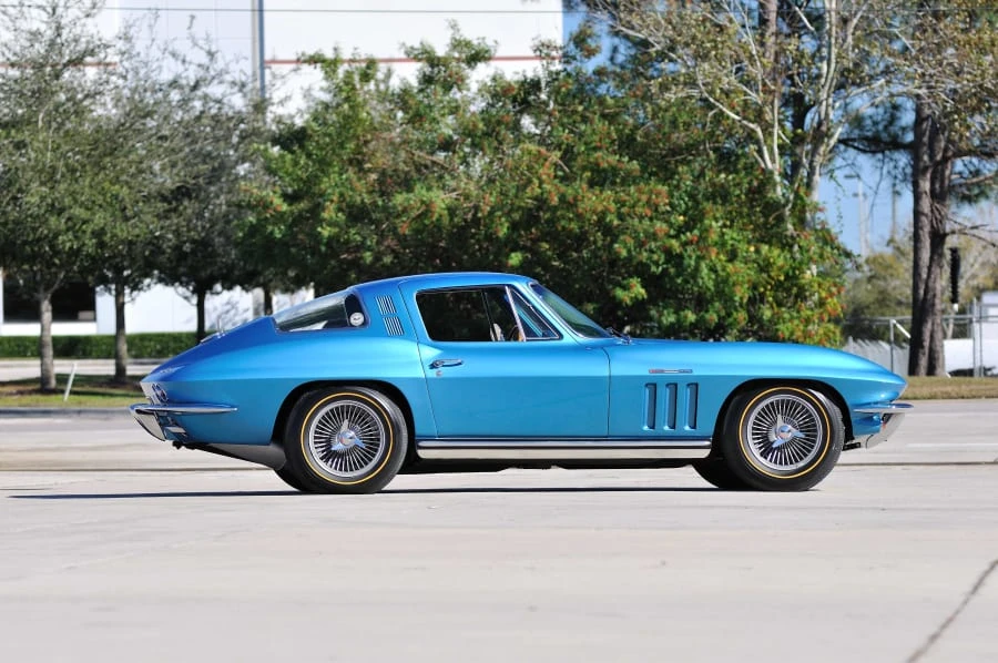 1965 Chevrolet Corvette C2 - Image 2 of 11