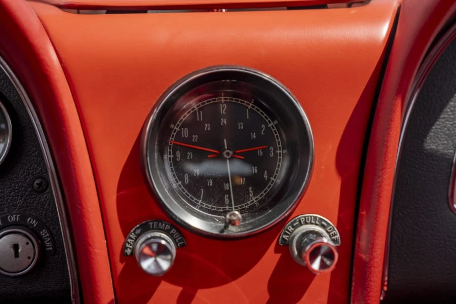 1965 Chevrolet Corvette C2 - Image 28 of 31