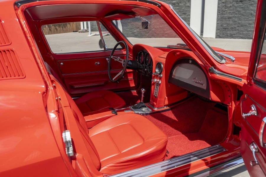 1965 Chevrolet Corvette C2 - Image 24 of 31