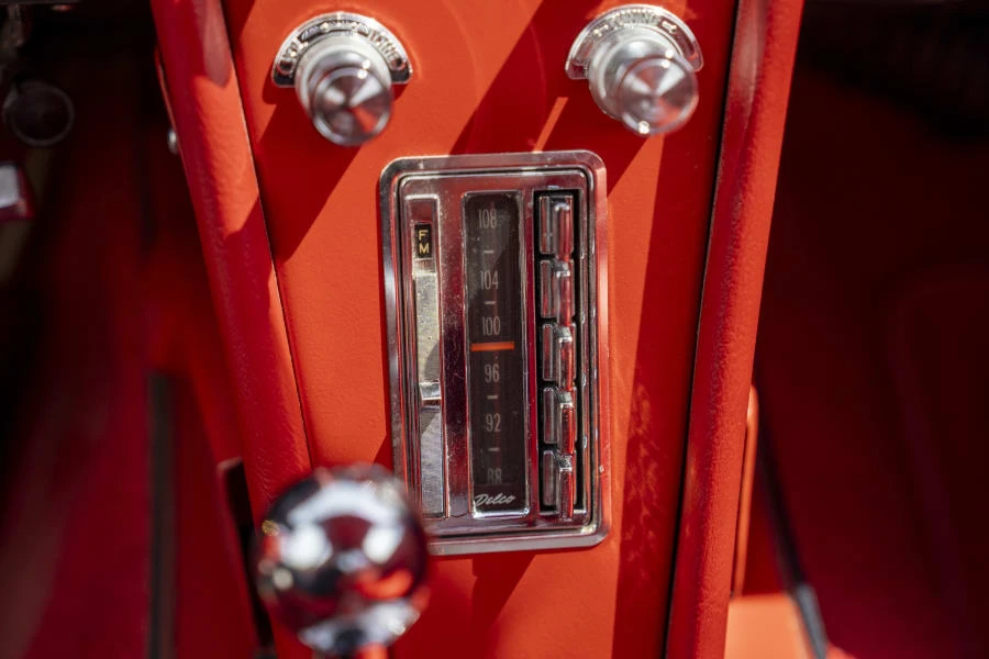 1965 Chevrolet Corvette C2 - Image 26 of 31