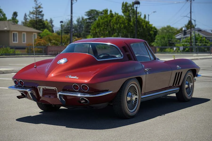 1965 Chevrolet Corvette C2 - Image 3 of 31