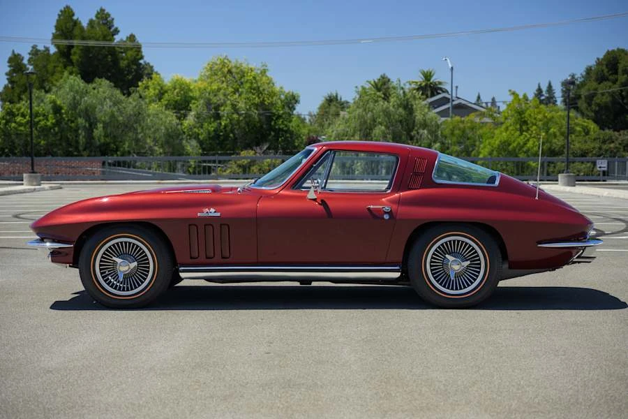 1965 Chevrolet Corvette C2 - Image 8 of 31