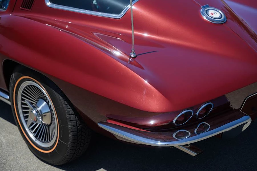 1965 Chevrolet Corvette C2 - Image 25 of 31
