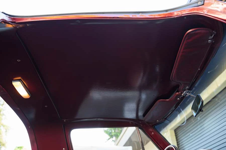 1965 Chevrolet Corvette C2 - Image 28 of 31