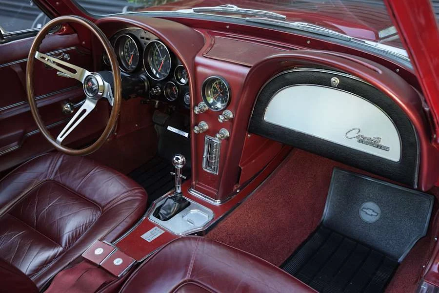 1965 Chevrolet Corvette C2 - Image 26 of 31