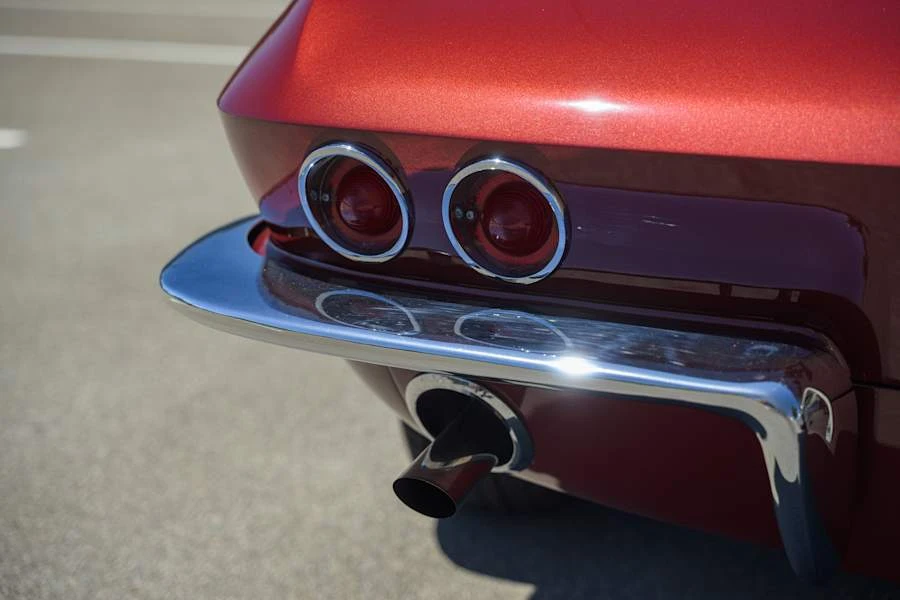 1965 Chevrolet Corvette C2 - Image 23 of 31
