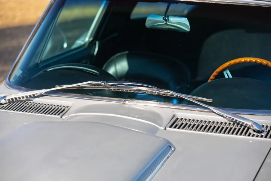 1965 Chevrolet Corvette C2 - Image 13 of 31