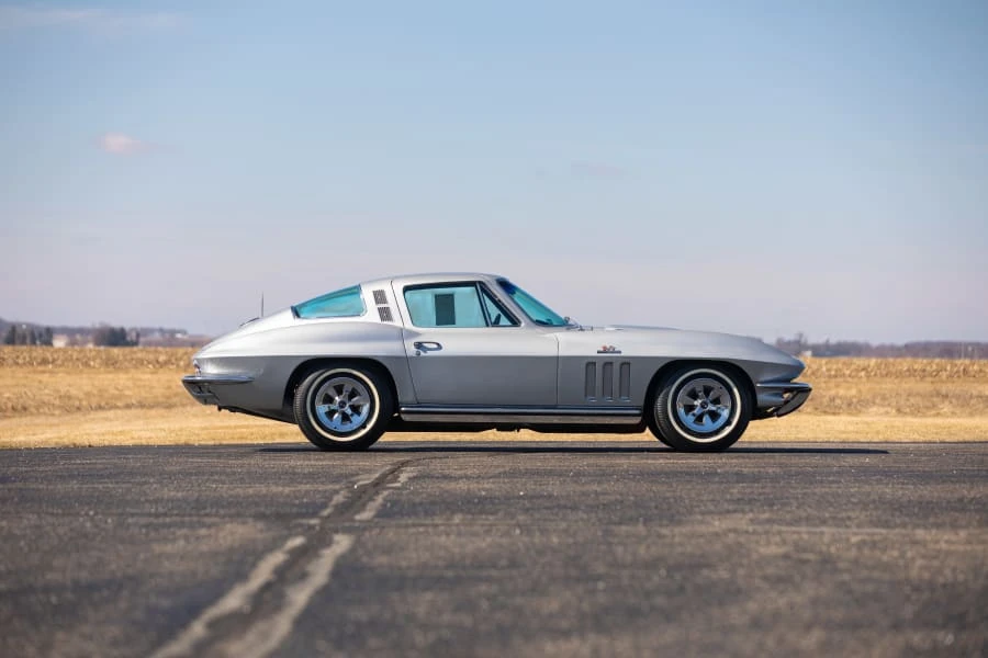 1965 Chevrolet Corvette C2 - Image 15 of 31