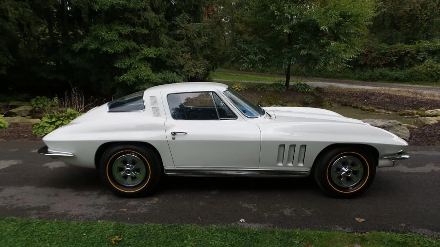 1965 Chevrolet Corvette C2 - Image 2 of 9