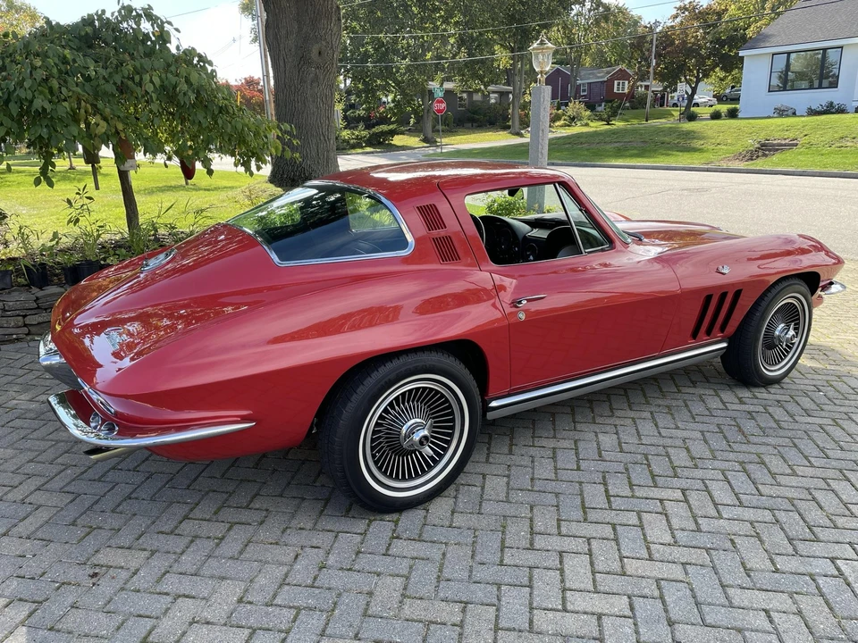 1965 Chevrolet Corvette C2 - Image 8 of 31