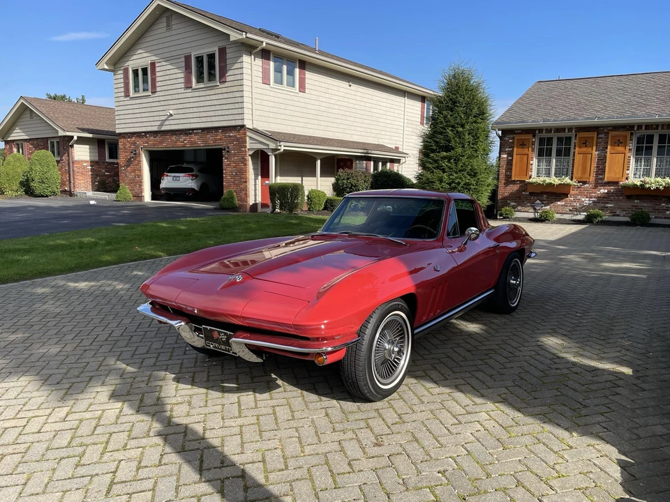 1965 Chevrolet Corvette C2 - Image 18 of 31