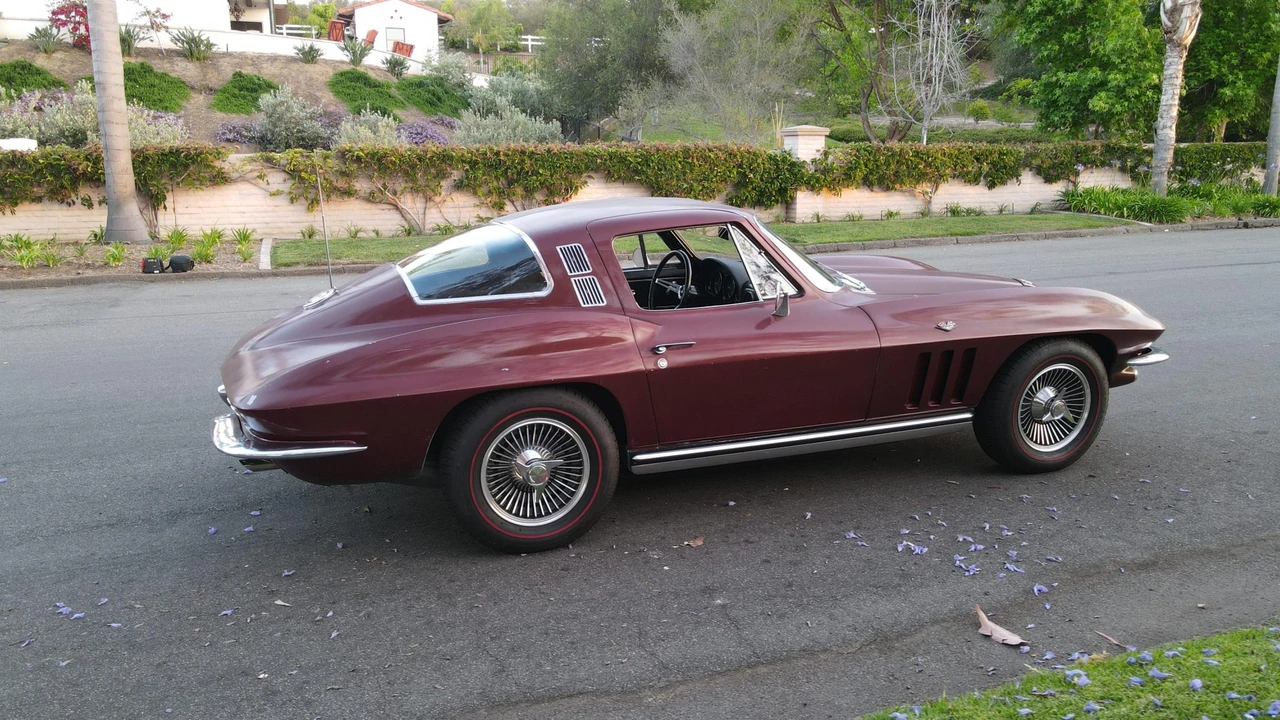 1965 Chevrolet Corvette C2 - Image 14 of 31