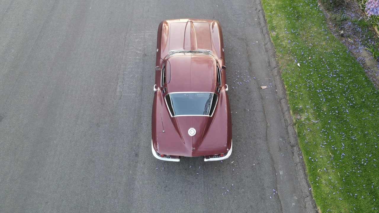 1965 Chevrolet Corvette C2 - Image 28 of 31