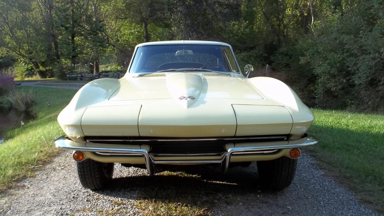 1965 Chevrolet Corvette C2 - Image 7 of 31
