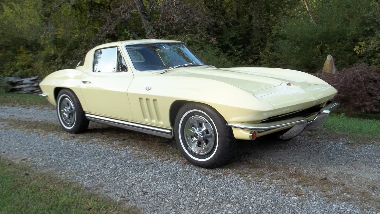 1965 Chevrolet Corvette C2 - Image 12 of 31