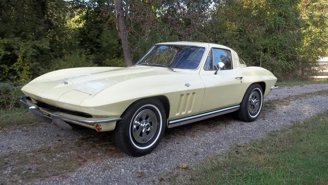 1965 Chevrolet Corvette C2 - Image 5 of 31