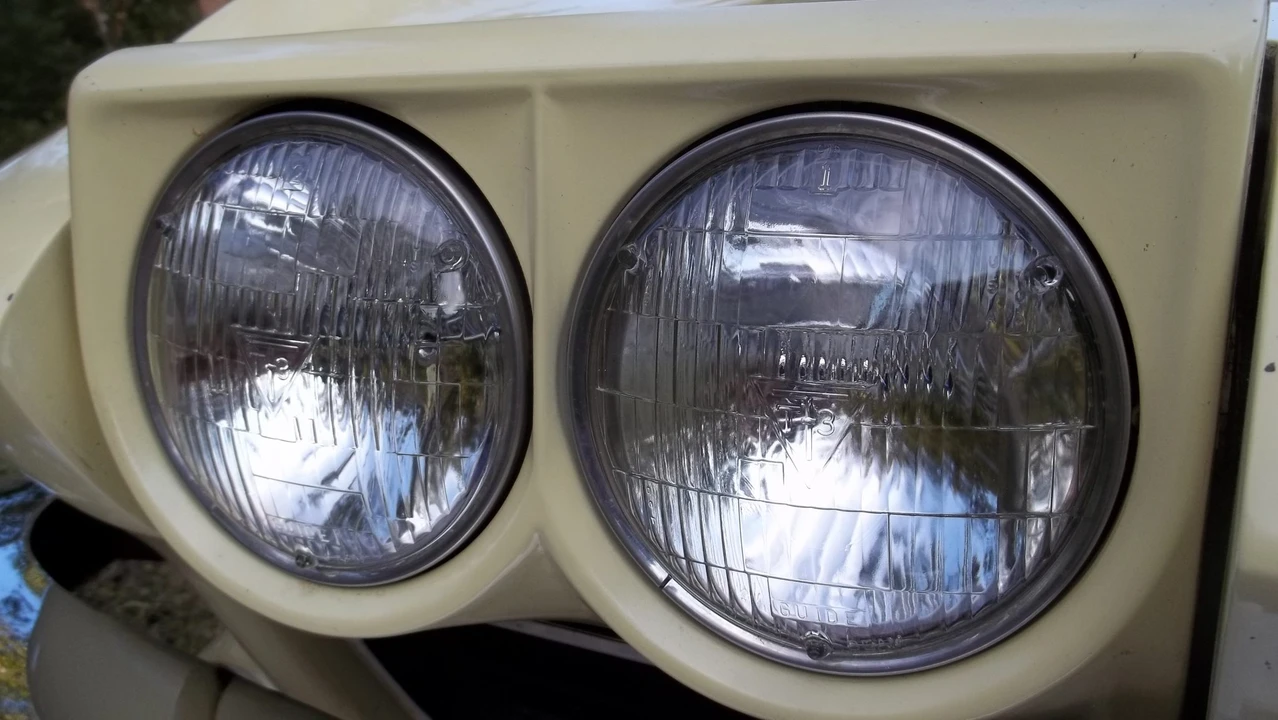 1965 Chevrolet Corvette C2 - Image 23 of 31