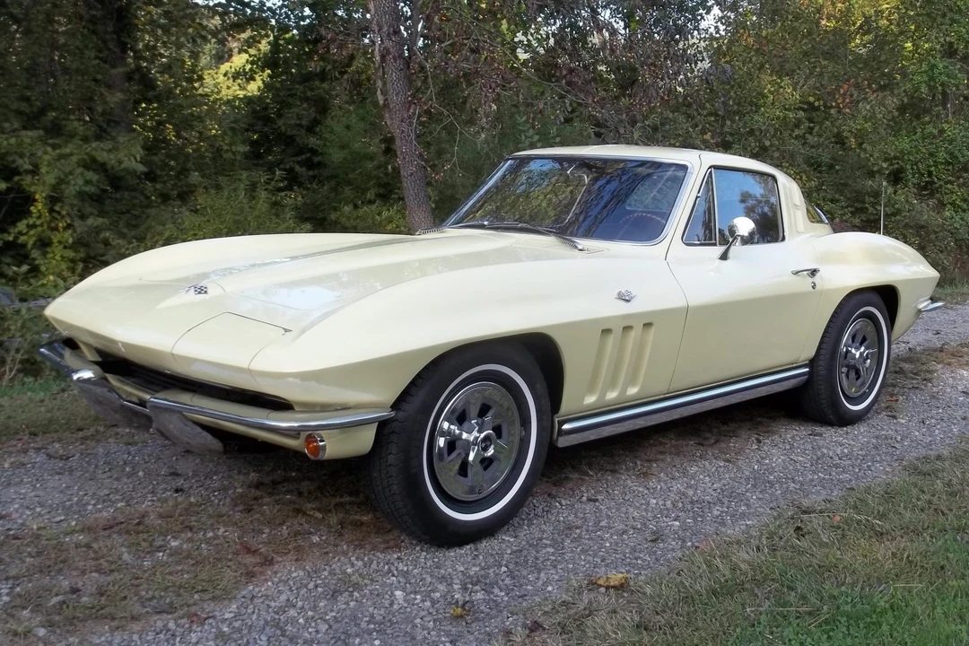 1965 Chevrolet Corvette C2 - Image 1 of 31