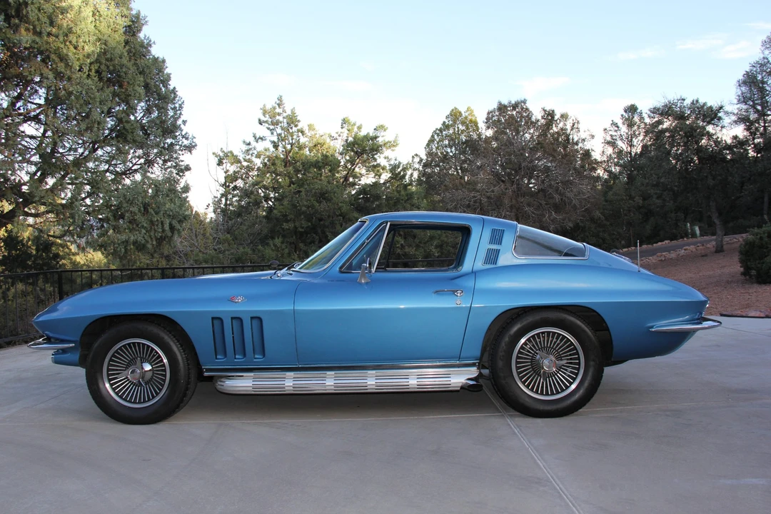 1965 Chevrolet Corvette C2 - Image 7 of 31