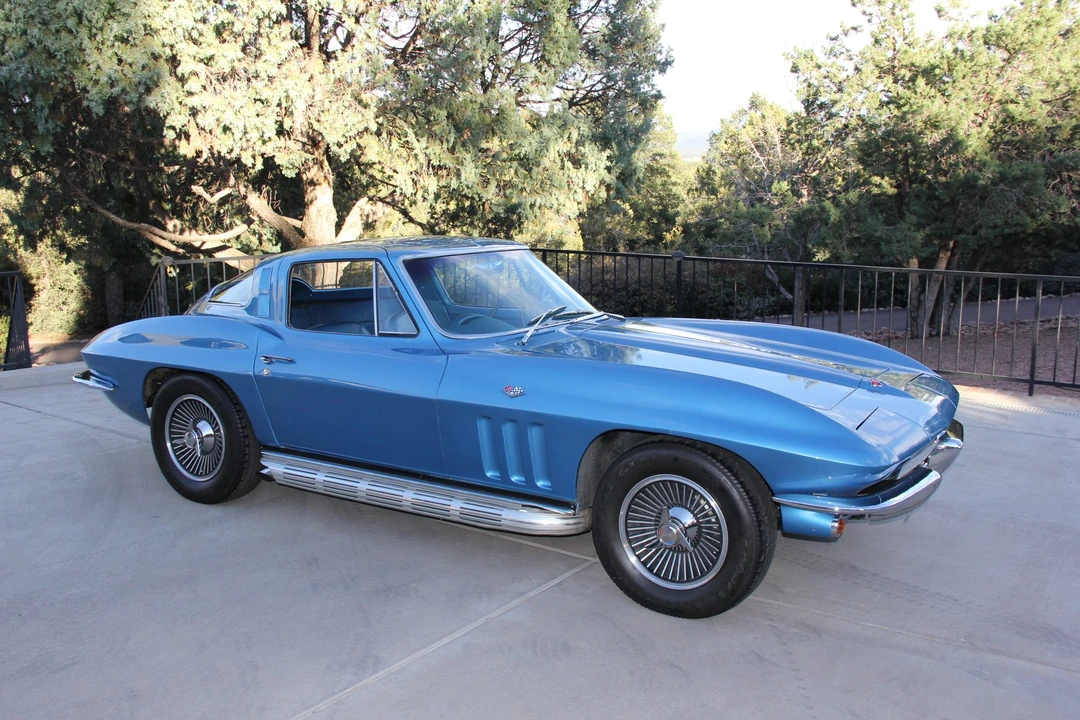 1965 Chevrolet Corvette C2 - Image 18 of 31