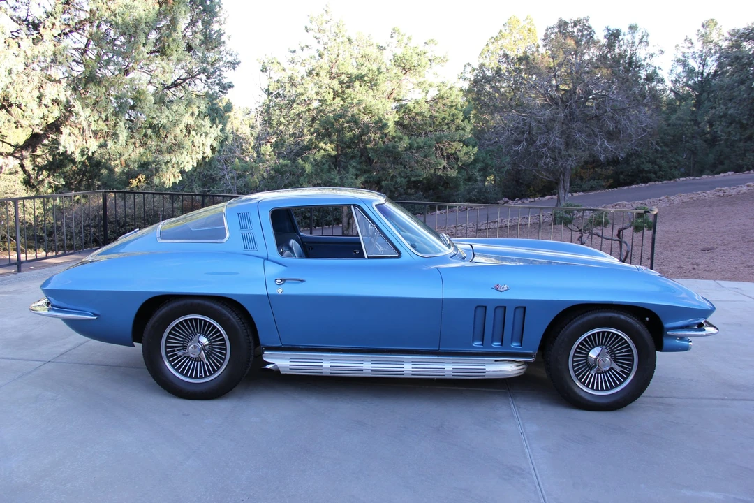 1965 Chevrolet Corvette C2 - Image 17 of 31