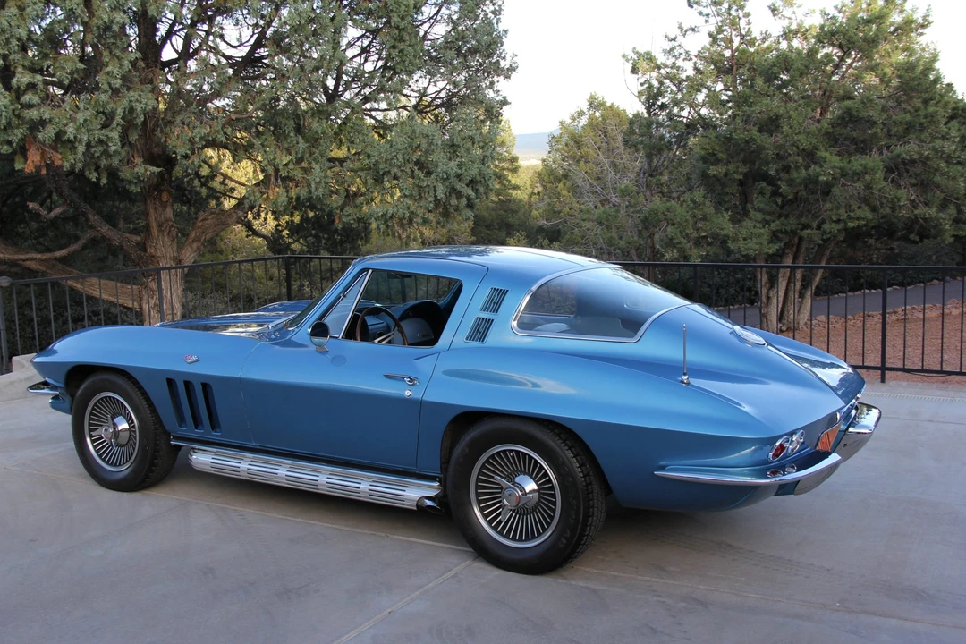 1965 Chevrolet Corvette C2 - Image 8 of 31
