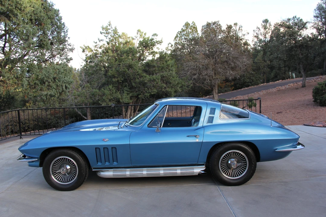 1965 Chevrolet Corvette C2 - Image 6 of 31