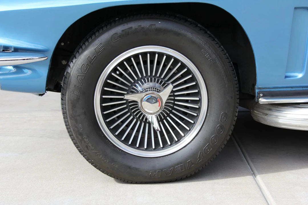 1965 Chevrolet Corvette C2 - Image 30 of 31