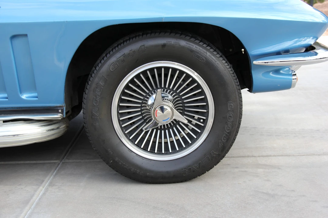 1965 Chevrolet Corvette C2 - Image 27 of 31