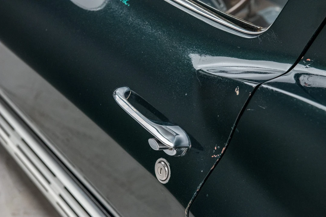 1965 Chevrolet Corvette C2 - Image 28 of 31