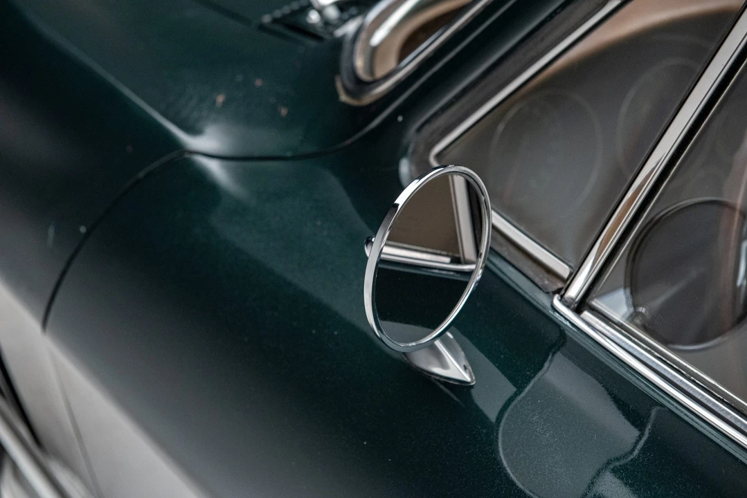 1965 Chevrolet Corvette C2 - Image 26 of 31