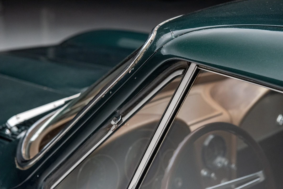 1965 Chevrolet Corvette C2 - Image 25 of 31