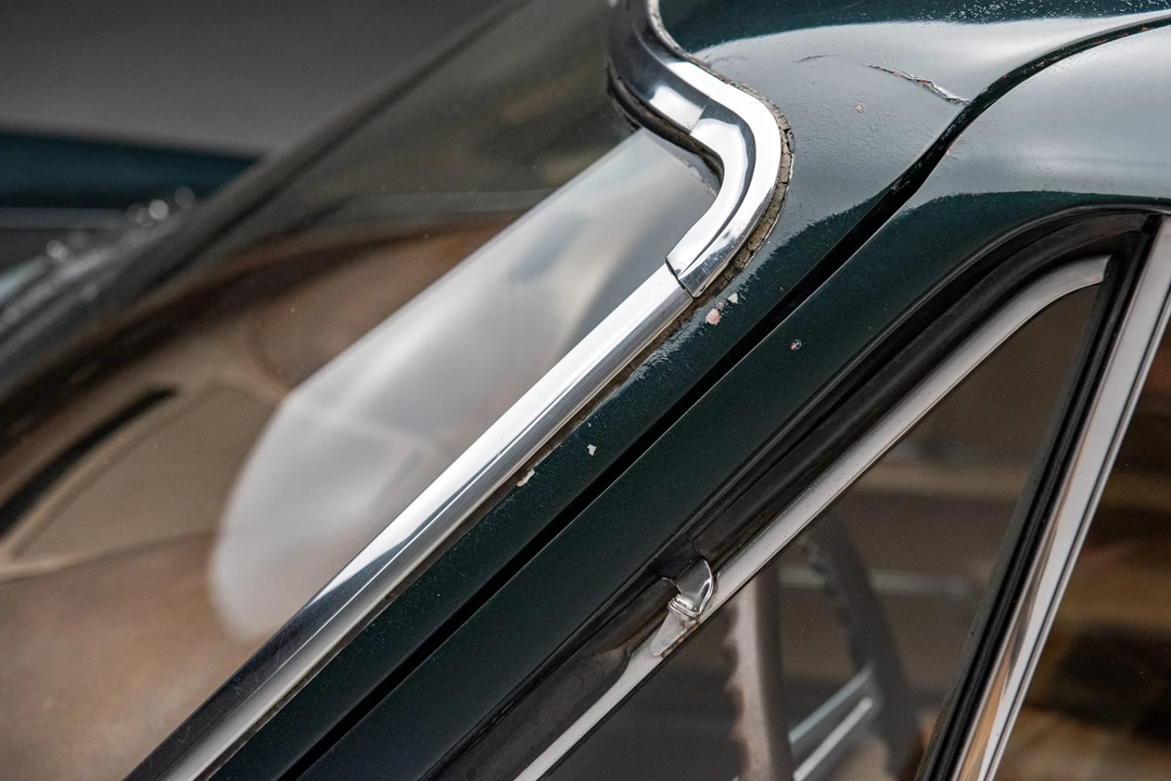 1965 Chevrolet Corvette C2 - Image 23 of 31