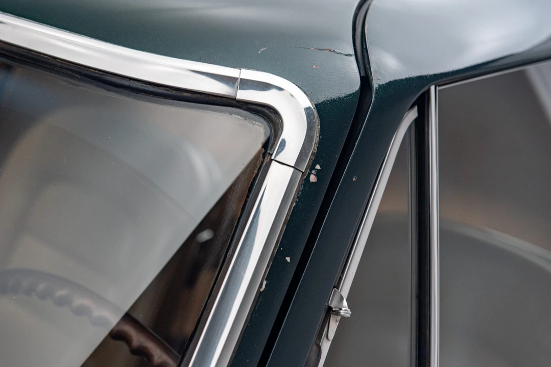 1965 Chevrolet Corvette C2 - Image 24 of 31